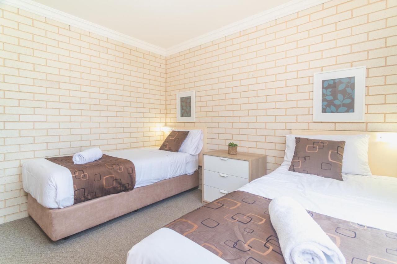 Santa Fe Motel And Holiday Units Lennox Head Eksteriør bilde